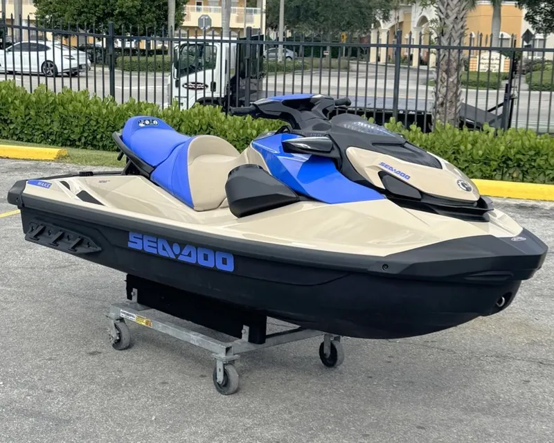 The Image of Sea-Doo Wake 170 2026 - 0