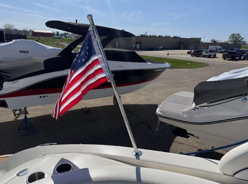 Slide: The Image of Sea Ray 290 SLX 2006 - 9