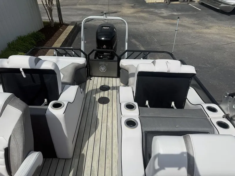 Slide: The Image of Interior view of a 2017 Crest Caliber 250 SLR2 pontoon boat. - 17