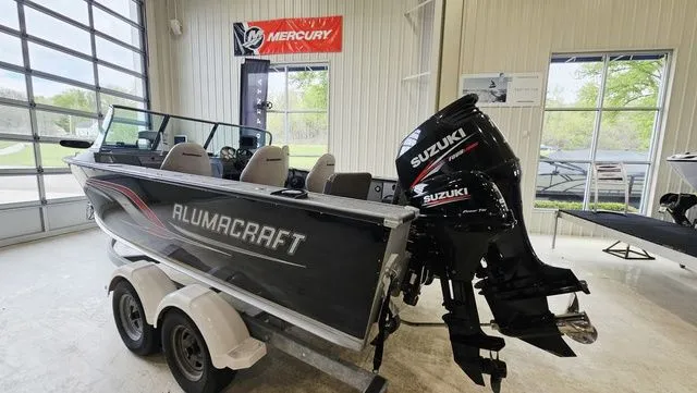 Slide: The Image of Alumacraft Trophy 195 2011 - 3