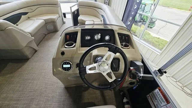 Slide: The Image of Bennington SX 21 Swingback 2019 - 11