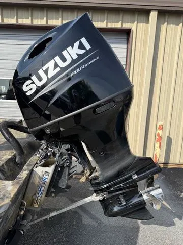 Slide: The Image of Excel Catfish Pro 21 Center Console 2023 - 10