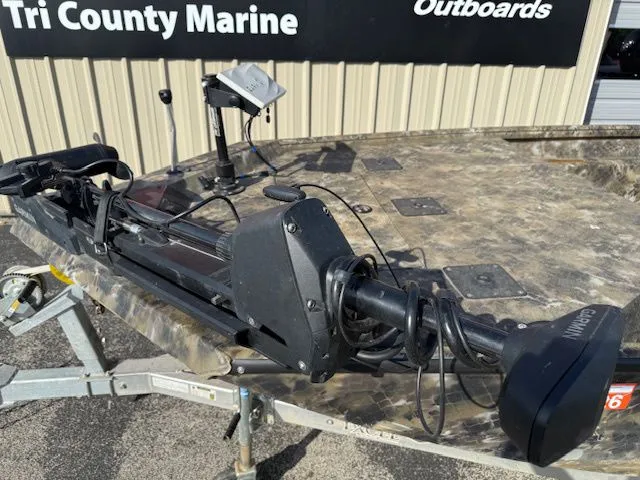 Slide: The Image of Excel Catfish Pro 21 Center Console 2023 - 8