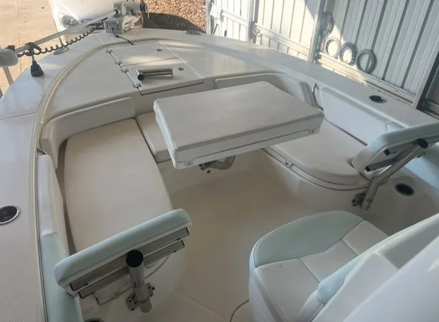 Slide: The Image of Robalo 246 Cayman SD 2019 - 4