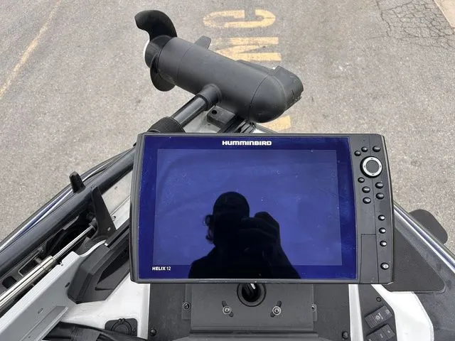 Slide: The Image of Skeeter FXR20 Apex 2022 - 12