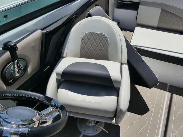 Slide: The Image of Monterey 215SS Super Sport 2023 - 10