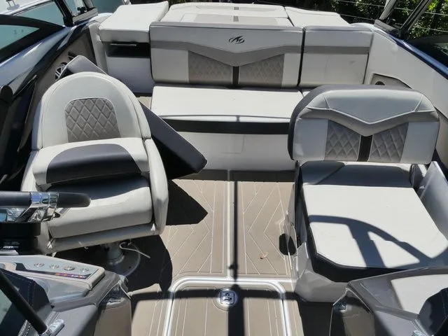 Slide: The Image of Monterey 215SS Super Sport 2023 - 11