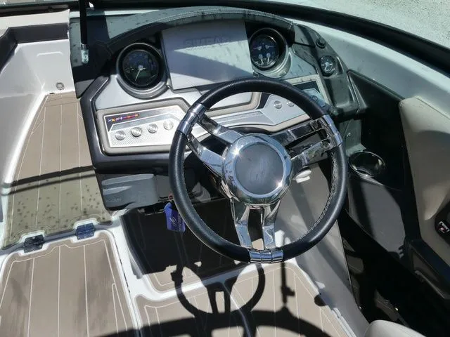 Slide: The Image of Monterey 215SS Super Sport 2023 - 7
