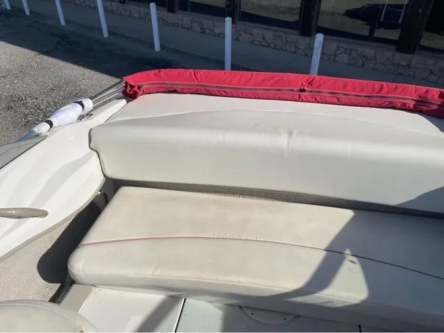 Slide: The Image of Four Winns HORIZON 190 SUN SPORT 2006 - 8