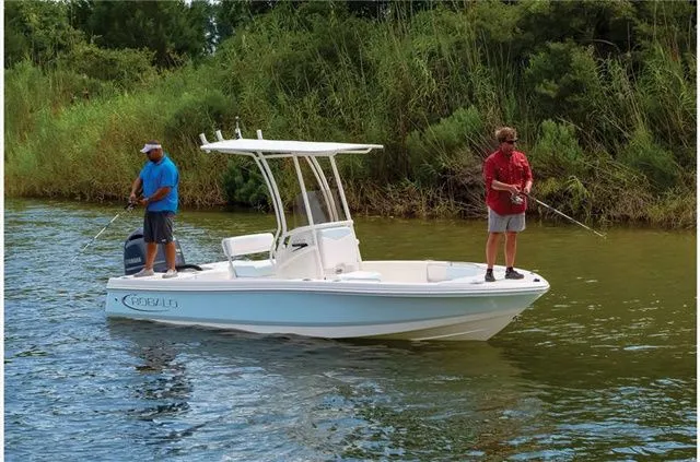 Slide: The Image of Robalo 206 Cayman 2023 - 19