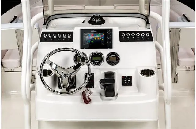 Slide: The Image of Robalo 206 Cayman 2023 - 7