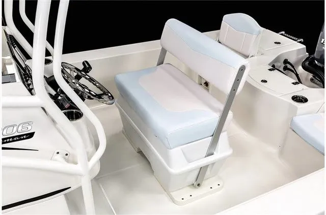 Slide: The Image of Robalo 206 Cayman 2023 - 8