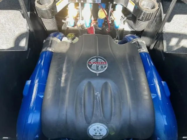 Slide: The Image of MasterCraft X24 2019 - 20