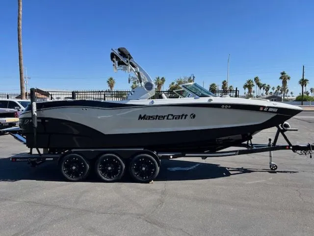 Slide: The Image of MasterCraft X24 2019 - 5
