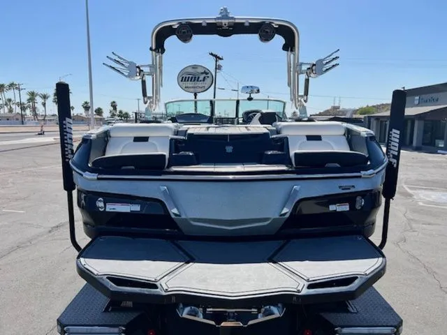 Slide: The Image of MasterCraft X24 2019 - 7