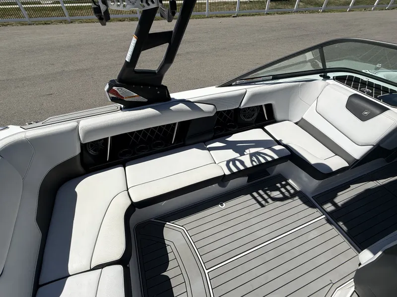 Slide: The Image of Interior of a 2018 Nautique Super Air Nautique GS22 boat. - 13