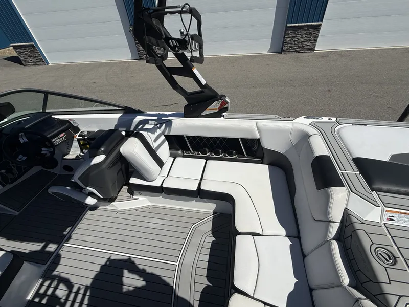 Slide: The Image of Interior of a 2018 Nautique Super Air Nautique GS22 boat. - 15