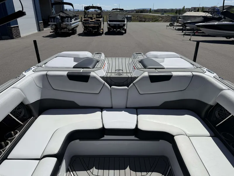 Slide: The Image of Interior of a 2018 Nautique Super Air Nautique GS22 boat. - 22