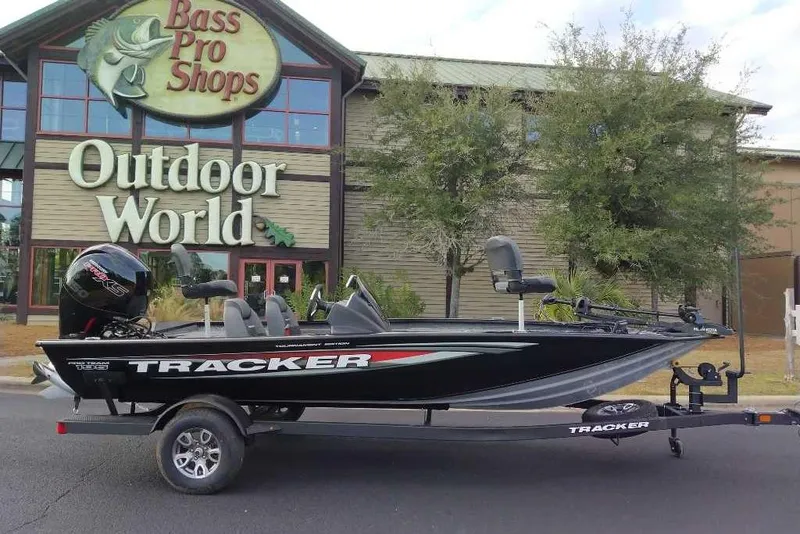 The Image of 2026 Tracker Pro Team 195 boat outside Bass Pro Shops Outdoor World. - 0