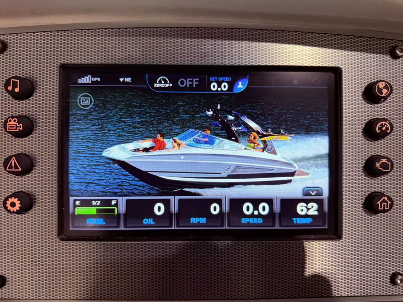 Slide: The Image of Regal 24 FasDeck RX 2016 boat display with control information. - 29