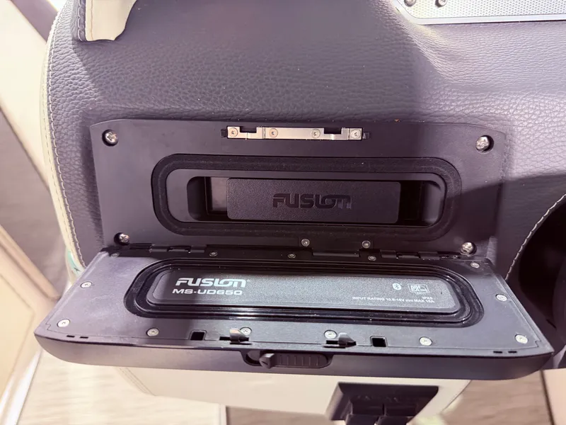 Slide: The Image of Fusion MS-UD650 stereo on 2016 Regal 24 FasDeck RX. - 32