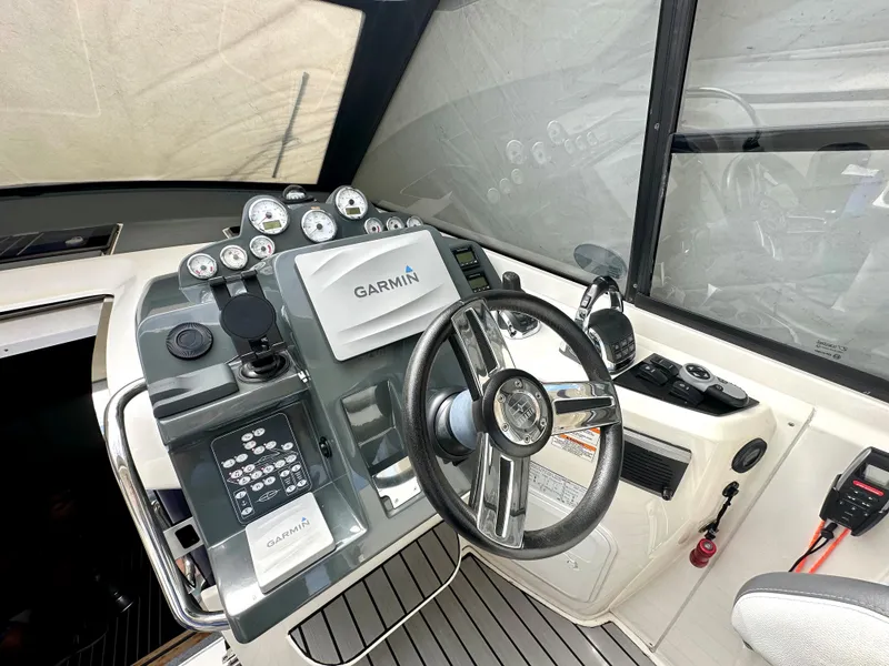 Slide: The Image of Helm of 2016 Bavaria Sport 360 HT with Garmin navigation system. - 52