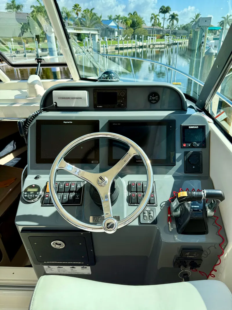 Slide: The Image of Pursuit OS 315 Offshore 2011 - 29