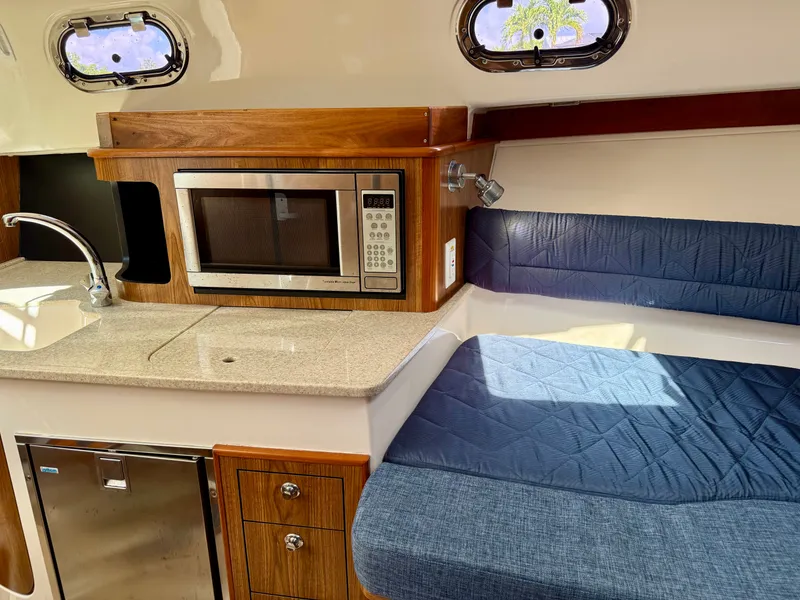 Slide: The Image of Pursuit OS 315 Offshore 2011 - 44