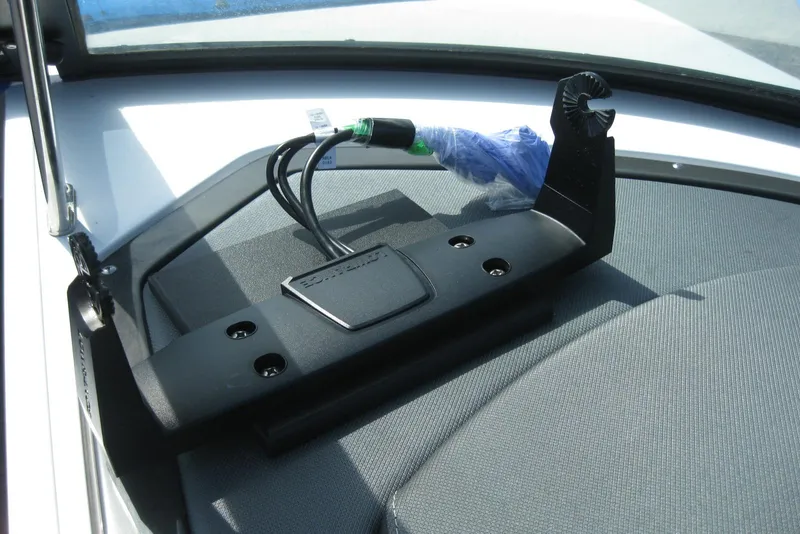 Slide: The Image of Dashboard of 2018 Monterey 278SS Super Sport boat with mounted equipment. - 18