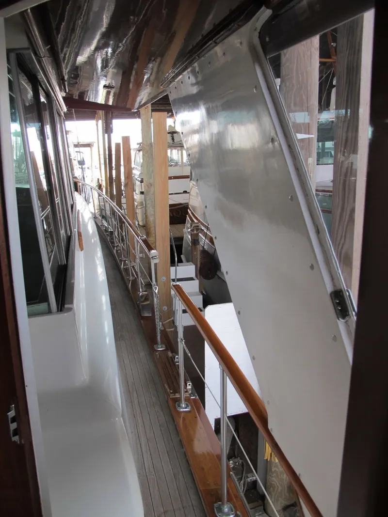 Slide: The Image of Chris-Craft 57 Constellation 1971 - 66
