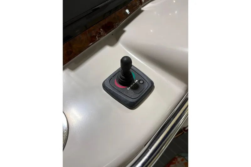 Slide: The Image of Joystick control on 2004 Formula 400 Super Sport boat dashboard. - 15