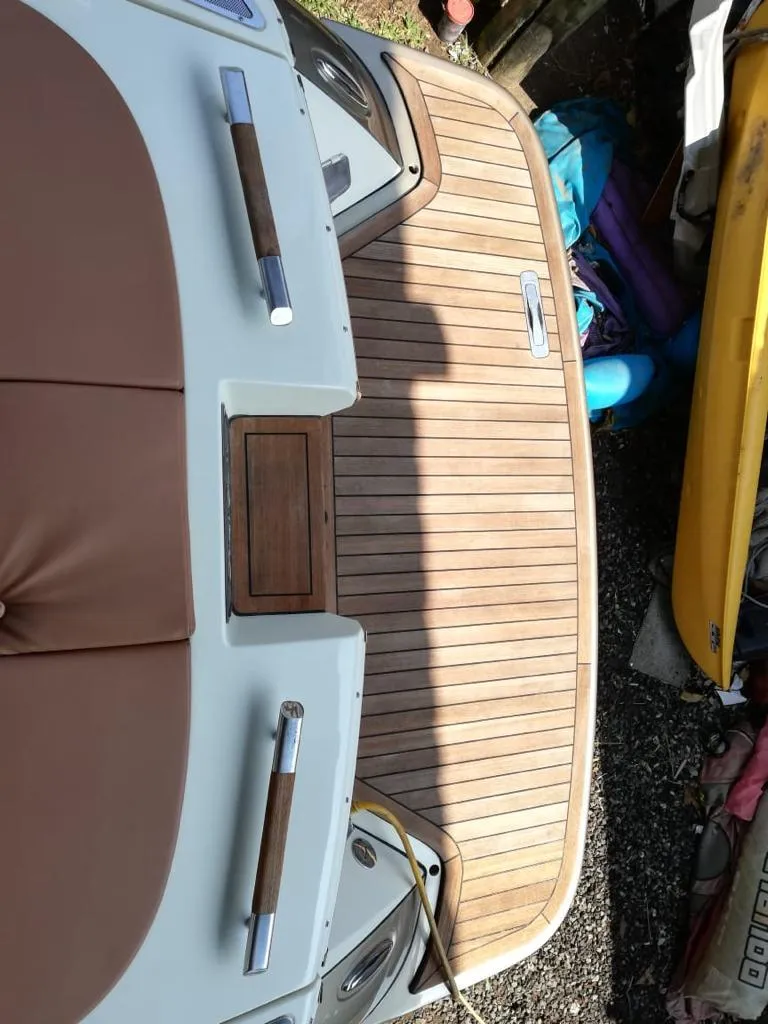 Slide: The Image of 2014 Chris-Craft Launch 32 with teak deck. - 18