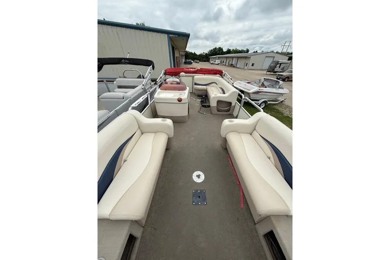 Slide: The Image of 2007 Sun Tracker Party Barge 21 Signature Series with spacious seating and storage. - 5
