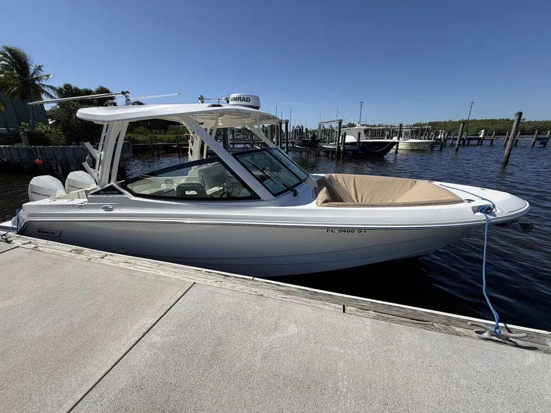 Slide: The Image of Boston Whaler 280 Vantage 2021 - 2