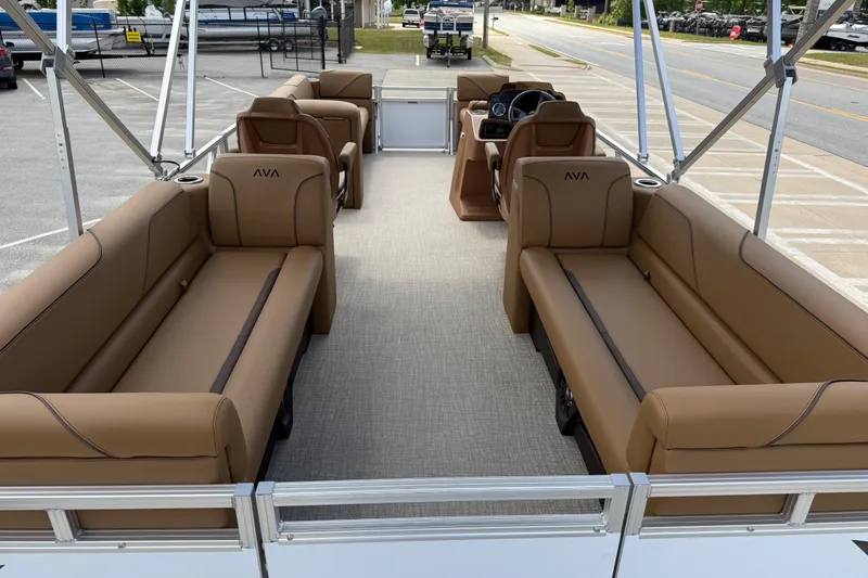Slide: The Image of 2026 Avalon VENTURE QUAD LOUNGE pontoon boat with spacious seating and modern design. - 41