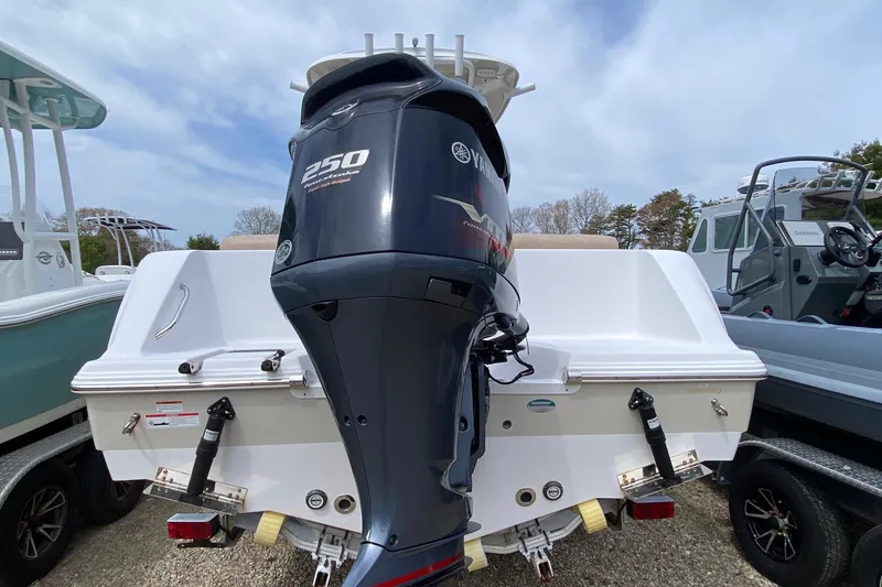 Slide: The Image of 2019 Sportsman Heritage 231 Center Console with Yamaha 250 outboard motor. - 4