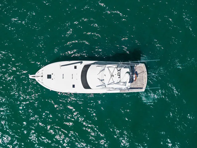 Slide: The Image of Hatteras 60 Convertible 1998 - 78