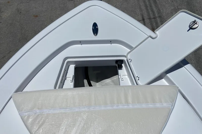 Slide: The Image of Sportsman Masters 247 Bay Boat 2026 - 22
