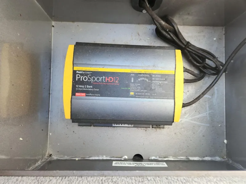 Slide: The Image of ProMariner ProSport HD12 battery charger in Crestliner 1650 Fish Hawk SE SC. - 18
