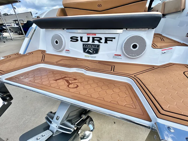 Slide: The Image of Cobalt R6 Surf 2026 - 12