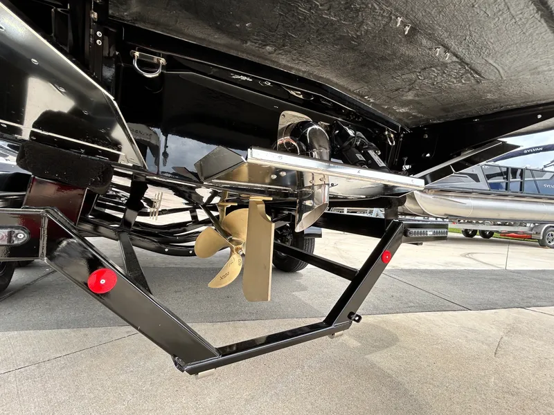 Slide: The Image of MasterCraft XT22 2026 - 13