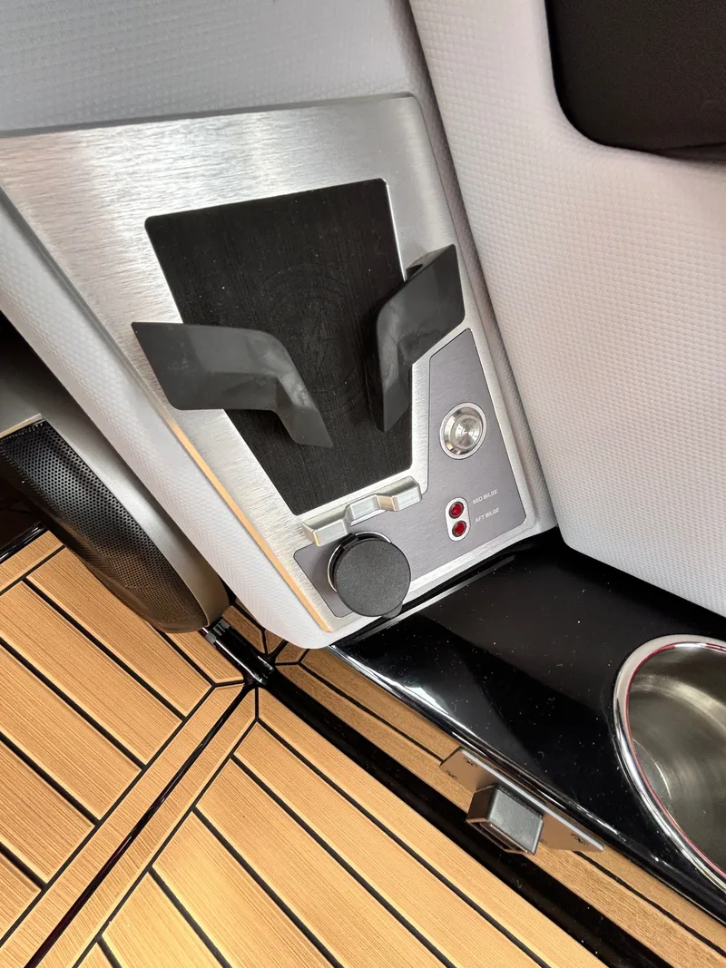 Slide: The Image of MasterCraft XT22 2026 boat control panel with modern design. - 28