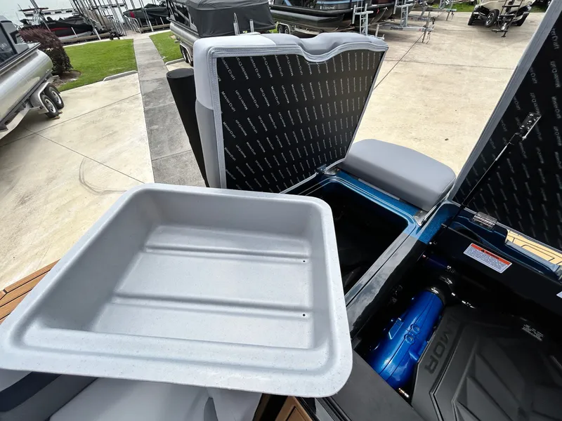 Slide: The Image of MasterCraft XT22 2026 - 48