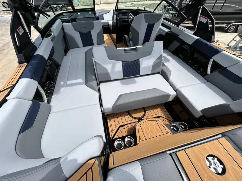 Slide: The Image of MasterCraft XT22 2026 - 49