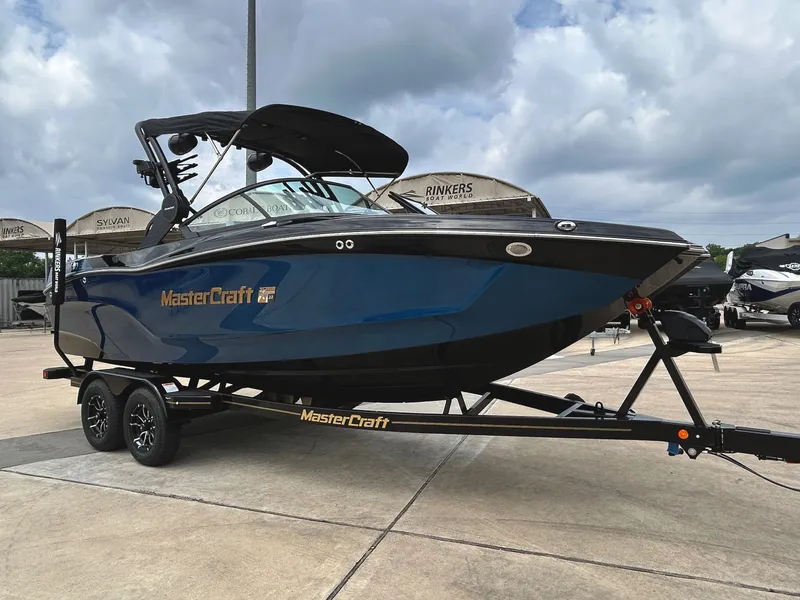 Slide: The Image of MasterCraft XT22 2026 - 5