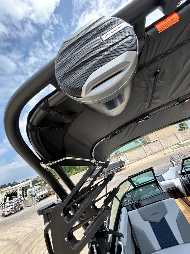Slide: The Image of MasterCraft XT22 2026 - 50