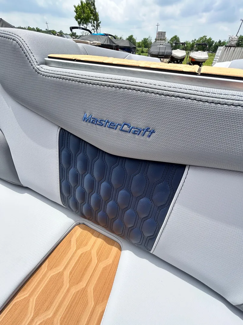Slide: The Image of MasterCraft XT22 2026 - 52
