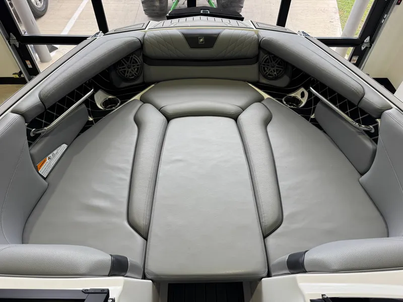 Slide: The Image of Interior of 2022 Nautique Super Air Nautique GS24 boat. - 17