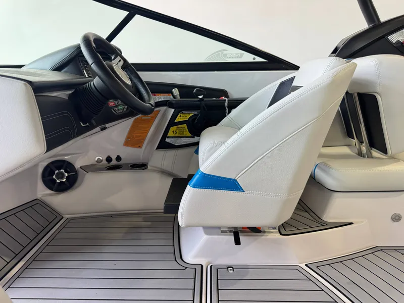 Slide: The Image of Interior of 2014 Nautique Super Air Nautique 230 boat. - 22