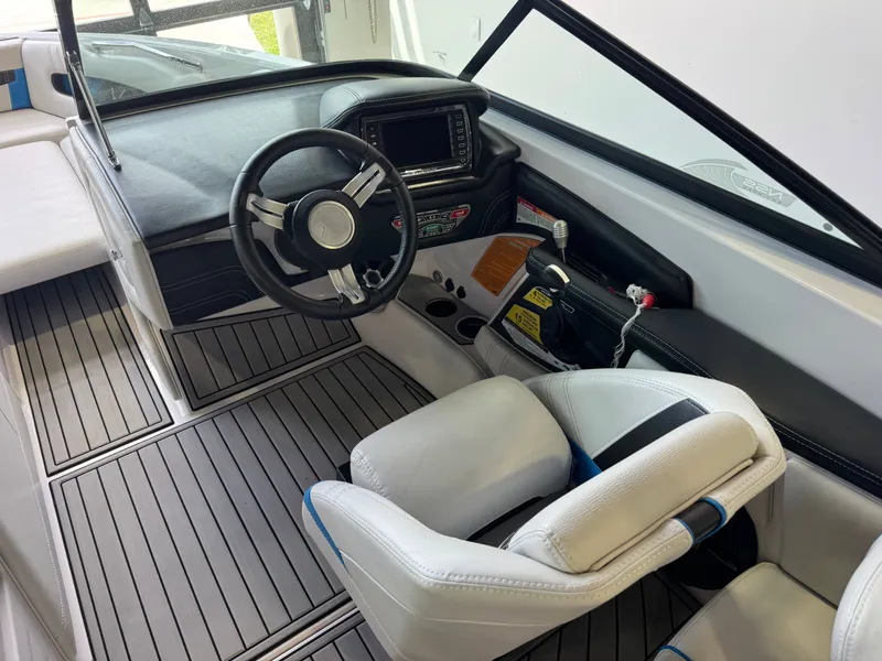 Slide: The Image of Interior of 2014 Nautique Super Air Nautique 230 boat. - 24